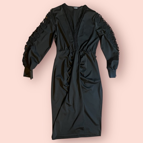 Elegant Black Lace Sleeve Dress - Picture 1 of 11